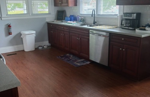 Mount Airy Casa | PROMO 10% WEEKLY/20% MONTHLY Pet Friendly on Forrest, Small fenced area for pets