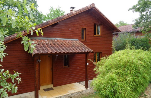 Lachapelle-Auzac Casa | PROMOCIÓN: Casa confortable cerca de Sarlat con piscina climatizada en un campo de golf