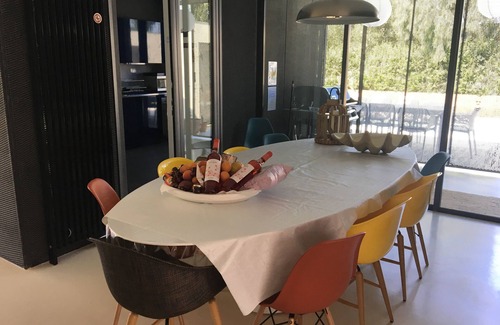 L'Escala Casa | Casa contemporánea, diseño de interiores, piscina privada, wifi, ropa de cama incluida.