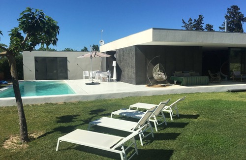 L'Escala Casa | Casa contemporánea, diseño de interiores, piscina privada, wifi, ropa de cama incluida.