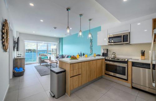 Palm Beach Apartamento | Proper Design Beautiful View Ready To Enjoy