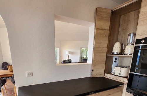 Solenzara Casa | Propiedad de prestigio de 480m2, piscina climatizada de 15 * 6 con caseta de piscina, 6bb, 6sdb, 3mn de playa