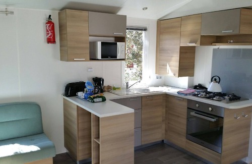 Saint-Jean-de-Monts Complejo | Property In A Holiday Village "Mobil-Home 3 Chambres 8p F110" with Private Terraces
