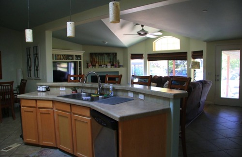 Brentwood Casa | Property on 10 Acres