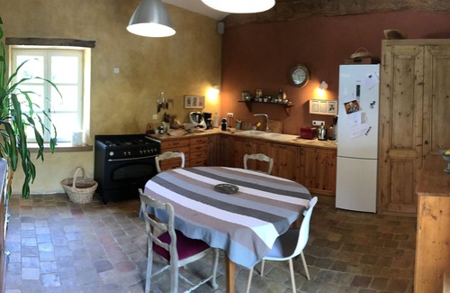 Morance Casa | Propriété de Charme en Pierres Dorées Avec Piscine & Parc de 0,5ha . 25' de Lyon