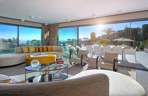 Pointe Croisette Villa | Propriété Moderne - 7 Suites - Vue mer