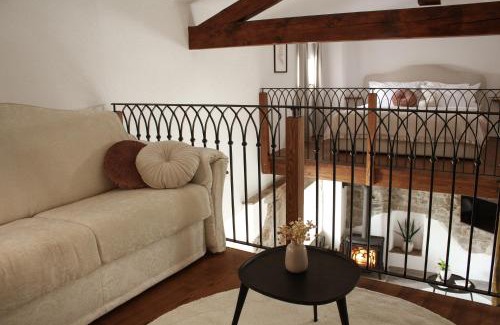 Kras Apartamento | Prosciutto Kingdom - Kraljestvo pršuta by Pršutarna Ščuka