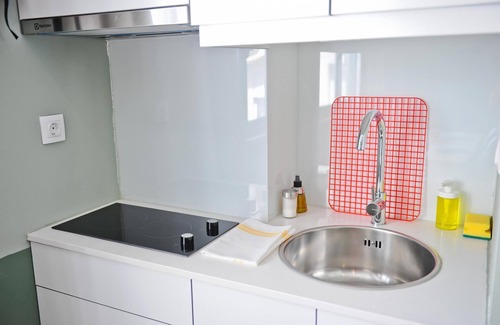 Santo Antonio Apartamento | Prosecco Lifestyle in Lisbon by Misha s Place 4B