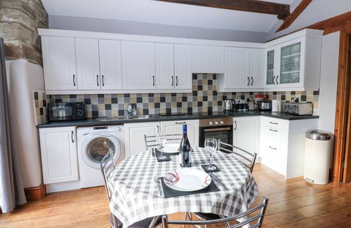 West Witton Cabaña | PROSPECT BARN, pet friendly, character holiday cottage in West Witton
