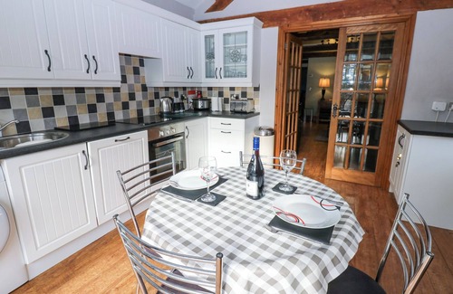 West Witton Cabaña | PROSPECT BARN, pet friendly, character holiday cottage in West Witton