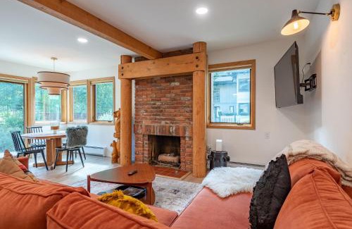 Warm Springs Casa | Prospector Condo 158