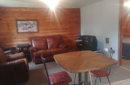 Elk City Cabina | Prospector Miners Cabin