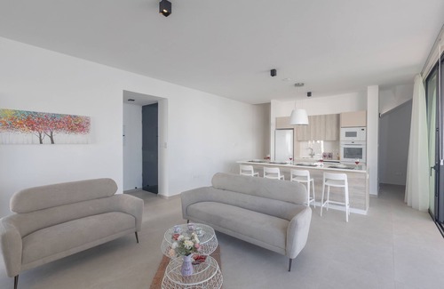 Protaras Cabaña | Protaras Aqua Pearl Villa AQ16 - a villa that sleeps 9 guests in 4 bedrooms