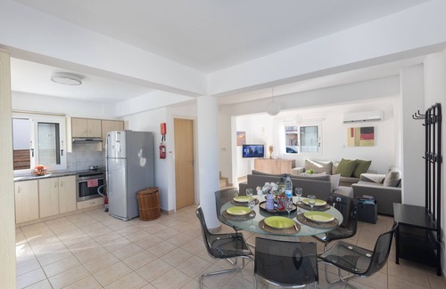 Pernera Cabaña | Protaras Blue River Villa BR26 - a villa that sleeps 7 guests in 3 bedrooms