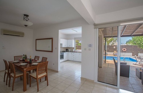 Pernera Cabaña | Protaras Villa MA14 - una villa que tiene capacidad para 6 personas en 3 dormitorios