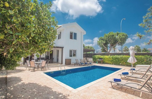 Pernera Cabaña | Protaras Villa MA14 - una villa que tiene capacidad para 6 personas en 3 dormitorios