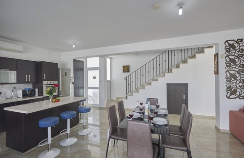 Kapparis Cabaña | Protaras Villa PE18 - una villa que tiene capacidad para 6 personas en 3 dormitorios