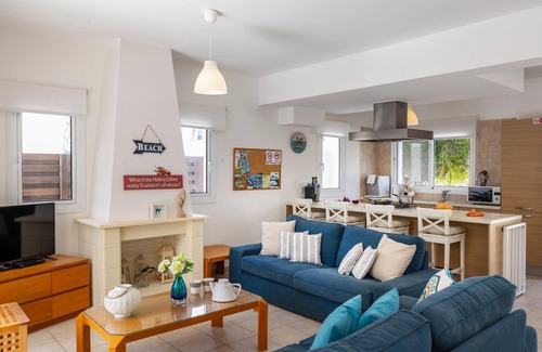 Kapparis Villa | Protaras Villa Athamas Blue