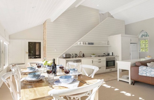 Wildes Meadow Casa | Protestant Hall – Stay 3, Pay 2!