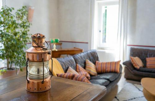 Saint-Gervais-sur-Roubion Casa | Provençal Farmhouse With Shared Pool In The Drôme