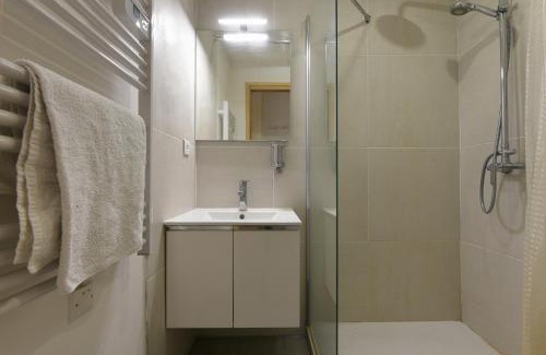 La Fare-les-Oliviers Apartamento | Provençal Studio Netflix Appart-hotel-Provence