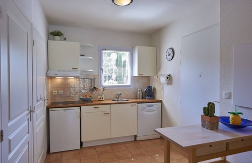 Nans-les-Pins Cabaña | Bastide provenzal con un lavavajillas, en una zona verde
