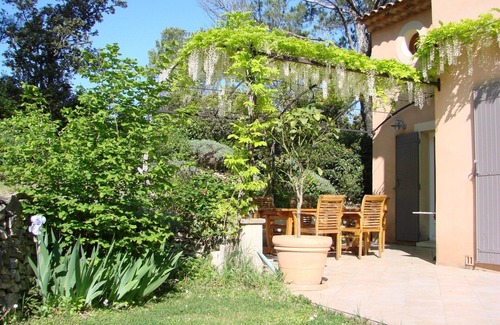 Les Hauts de Villeneuve Villa | villa provenzal con piscina cerca de Aviñón
