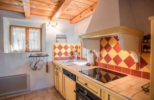 Barjols Casa | Provencal gîte with shared pool