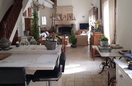 Lagnes Casa | Casa de campo provenzal con piscina y terrenos arbolados