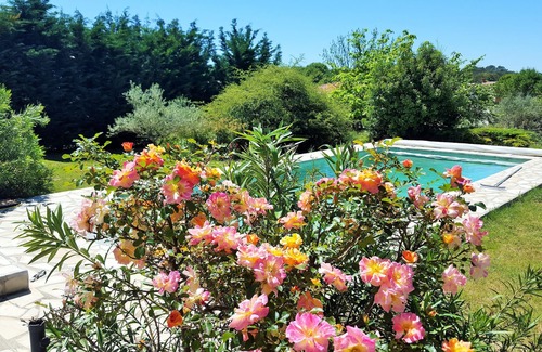 Galargues Casa | Casa 170m2, Altos Beneficios, Piscina, Jardín, Calma, Vista, Herault.