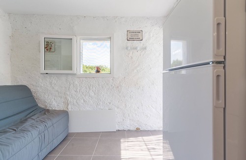 Pertuis Apartamento | cobertizo provenzal 'Dans La Nature' con jardín privado y Wi-Fi