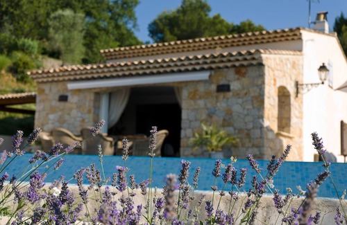 Fayence Villa | Villa provenzal en el entorno natural único con vistas impresionantes