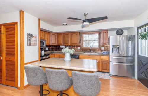 New Castle Casa | Providence Hideaway: Trailer parking. near Henry Co Saddle Club, pet-friendly