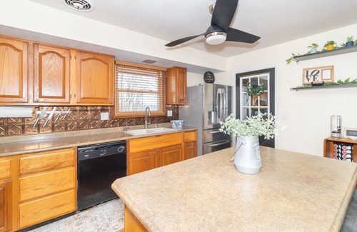 New Castle Casa | Providence Hideaway: Trailer parking. near Henry Co Saddle Club, pet-friendly