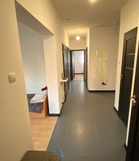 Rzeszow Apartamento | Prywatny Dom #BESKIDZKA FV Parking