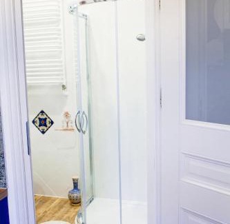 Cieplice Apartamento | Przystanek w kolorach świata