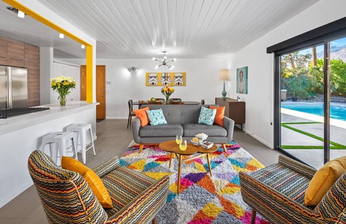 Racquet Club South Casa | PS TwinSuns: Galactic Mid-Century Home to Inspire Your Inner Jedi