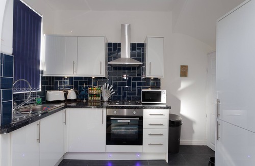 Harehills Apartamento | 2 Bed apartment Sleeps 7-De Lujo-Apartamento-Baño Privado