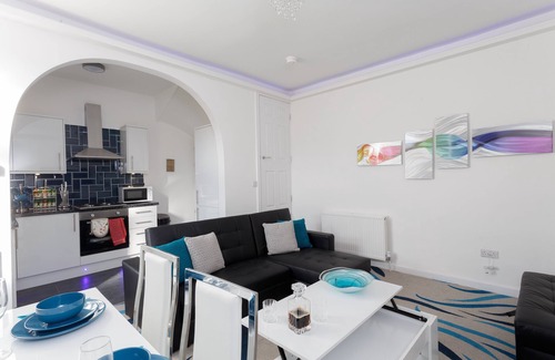 Harehills Apartamento | 2 Bed apartment Sleeps 7-De Lujo-Apartamento-Baño Privado