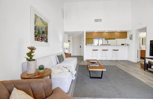 Palm Desert Casa | PS712 - Lake Fairway - Meredith Lodging