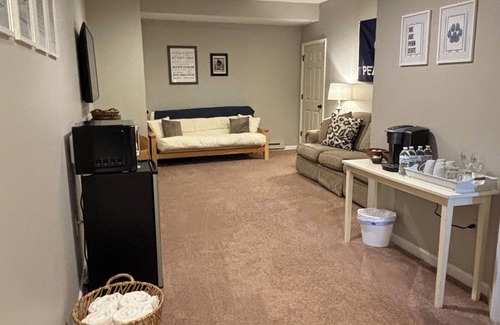 State College Apartamento | PSU - 1 bedroom apartment in State College 4 miles to Beaver Stadium!!