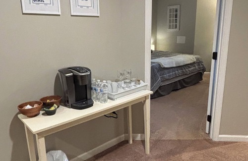 State College Apartamento | PSU - 1 bedroom apartment in State College 4 miles to Beaver Stadium!!