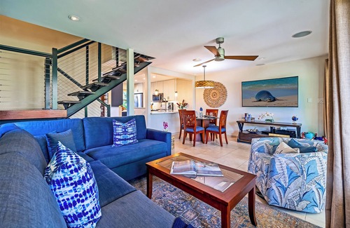 Downtown Lahaina Casa | Puamana 167-4. See and hear the ocean 200 feet away! 2 huge 20' x 15' lanais!