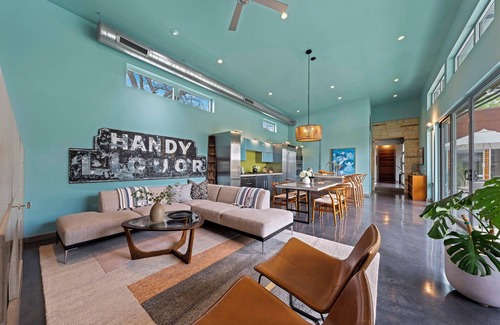 Fredericksburg Casa | Publicado en DWELL! La casa del arte! InTown, PISCINA, Perfect f / GIRLS, PAREJAS,