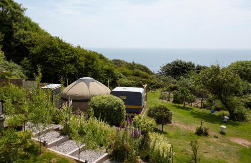Ventnor Otro | Puckaster Cove Garden Yurt
