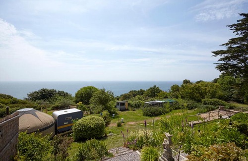 Ventnor Otro | Puckaster Cove Garden Yurt