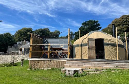 Ventnor Otro | Puckaster Cove Garden Yurt