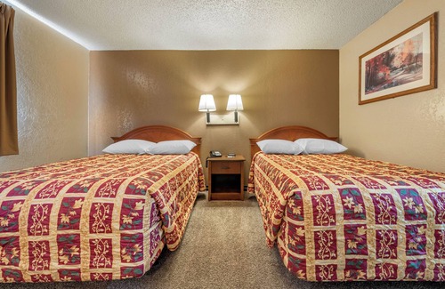 Pueblo Hotel | Pueblo Inn