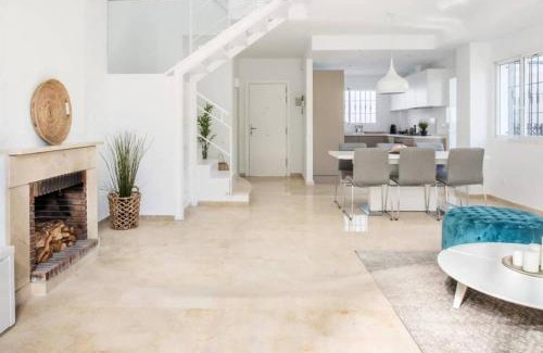 Marbella Casa | PUERTO BANUS SWIM SPA REAL PADDLE CLUB SISU HOTEL