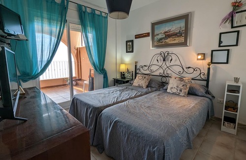 La Parata Apartamento | Puerto Marina top floor apartment with superb sea views
